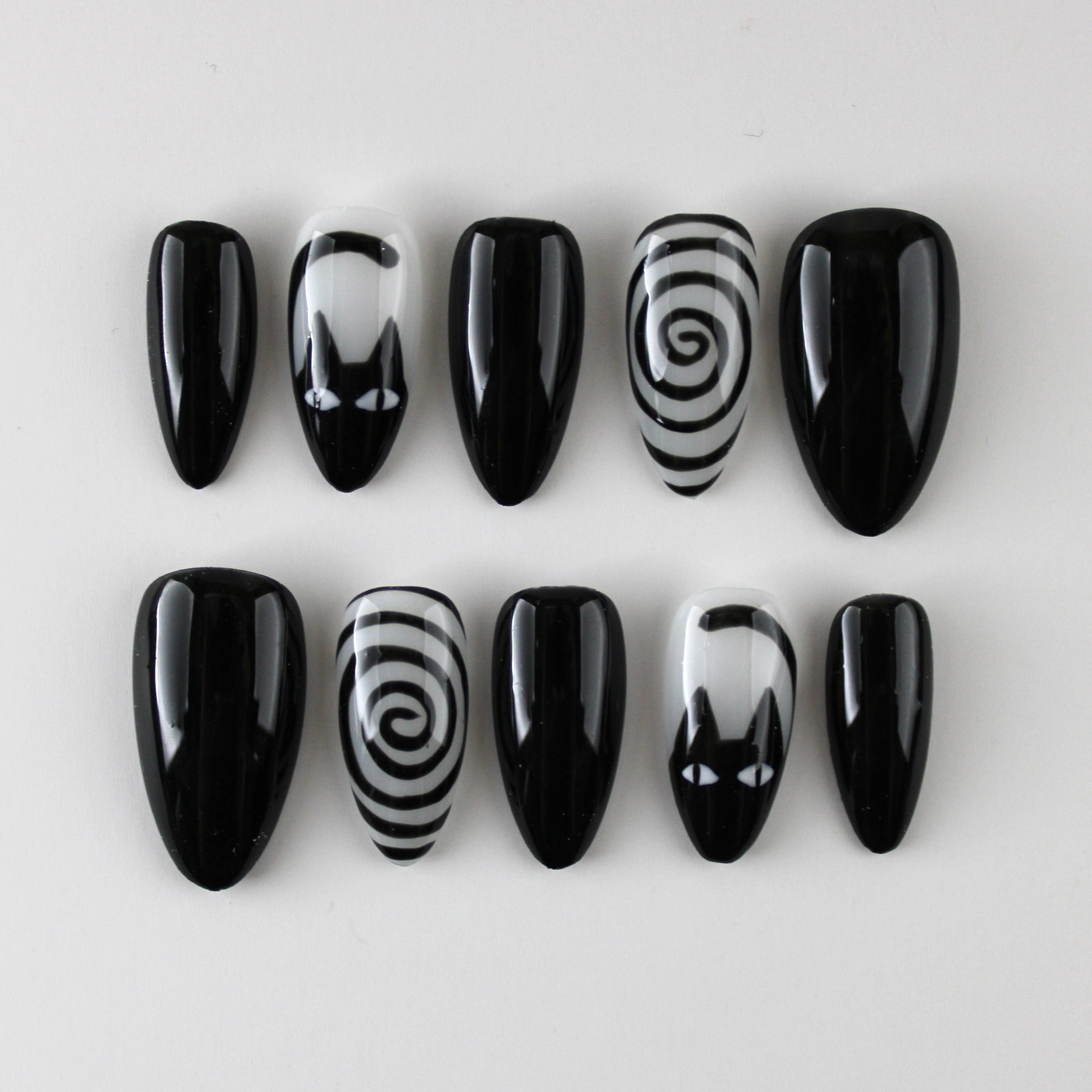 Spiral Black Cat Press-Ons